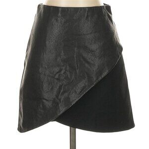 Alice + Olivia Size 2 Lamb Leather skirt